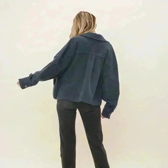 Trendy Oversized Cropped Jacket in Forest Green - Picture 2 of 2